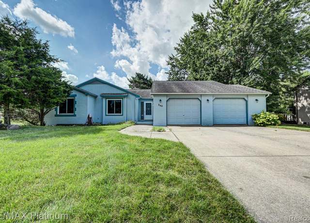 Property at 240 E Rolston Rd, Linden, MI 48451, 3 beds, 2.5 baths