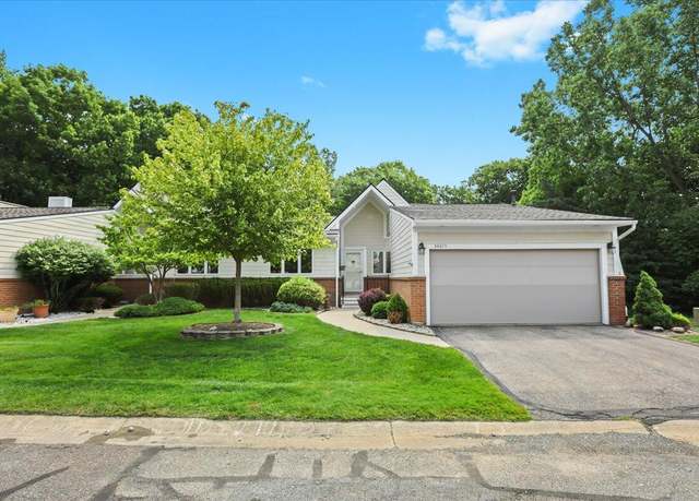 Property at 34015 Hillside Ct, Farmington Hills, MI 48335, 3 beds, 3 baths