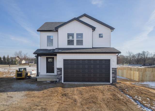 Property at 2015 Green Acres Dr, Adrian, MI 49221, 3 beds, 2.5 baths