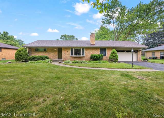 Property at 30695 Lyndon St, Livonia, MI 48154, 3 beds, 1.5 baths