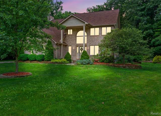 Property at 27180 John Dr, New Boston, MI 48164, 4 beds, 2.5 baths