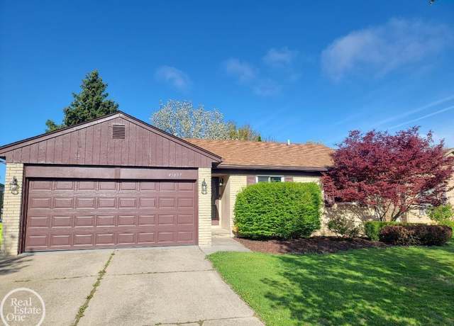 Property at 45897 Hollowoode St, Macomb, MI 48044, 3 beds, 1.5 baths