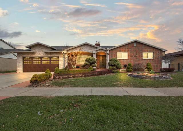 Property at 26254 Wilson Dr, Dearborn Heights, MI 48127, 3 beds, 2 baths