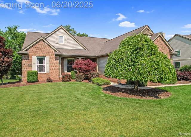 Property at 1267 Chemung Forest Dr, Howell, MI 48843, 3 beds, 2 baths