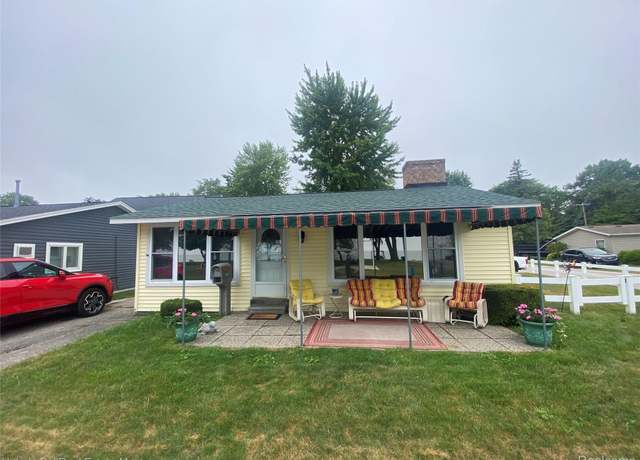 Property at 5871 Manor Dr, Fort Gratiot Charter Township, MI 48059, 2 beds, 2 baths