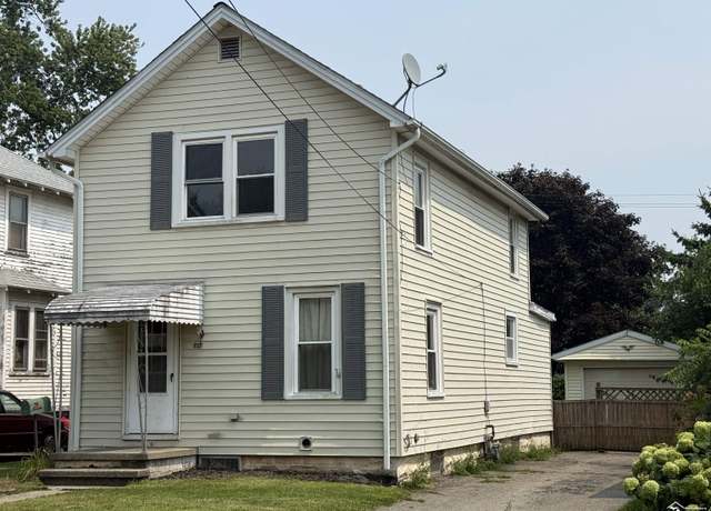 Property at 717 Bacon St, Monroe, MI 48161, 3 beds, 1.5 baths