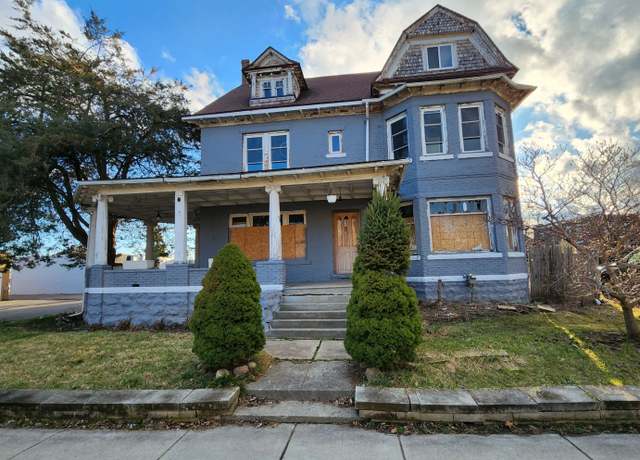 Property at 821 M L King Ave, Flint, MI 48503, 12 beds, 6.5 baths