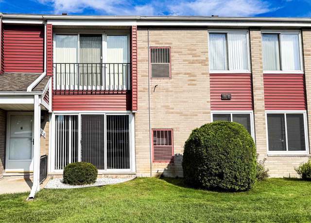 Property at 108 Sunset Ln, St Clair Shores, MI 48082, 2 beds, 1 bath