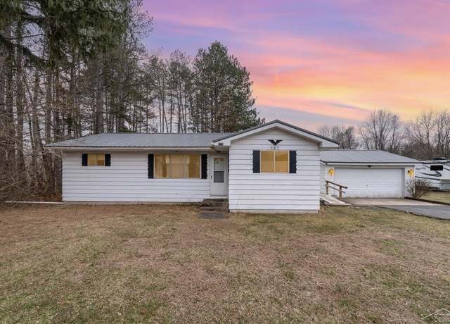 Property at 103 W Ludington Dr, Farwell, MI 48622, 3 beds, 1.5 baths