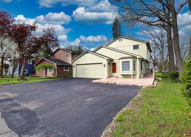 Property at 2440 Greenlawn Ave, Commerce Twp, MI 48382, 4 beds, 2 baths
