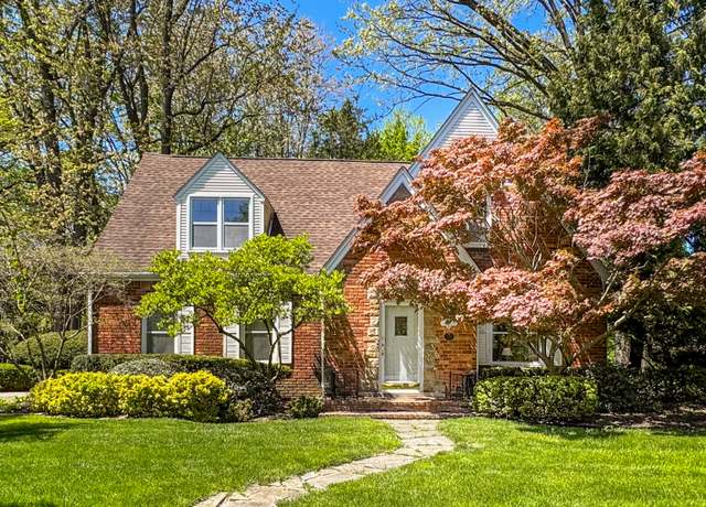 Property at 27721 Santa Barbara Dr, Lathrup Village, MI 48076, 3 beds, 2.5 baths