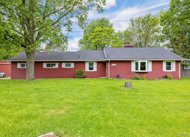 Property at 36195 Farmbrook Dr, Clinton Township, MI 48035, 3 beds, 2 baths
