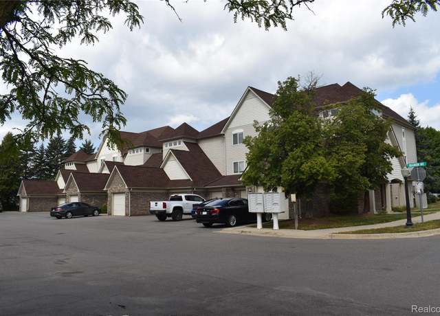 Property at 819 Brandon Ave, Pontiac, MI 48340, 2 beds, 2 baths