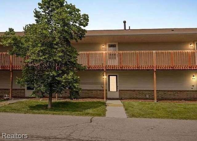Property at 31757 Nardelli Ln #28, Roseville, MI 48066, 1 bed, 1 bath