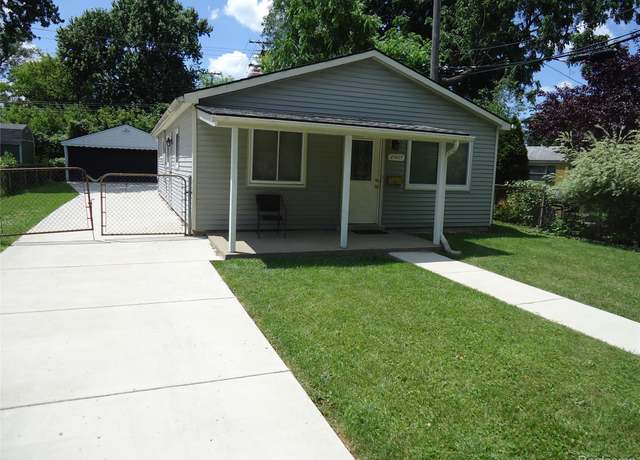 Property at 27427 Brinker St, Roseville, MI 48066, 3 beds, 1 bath