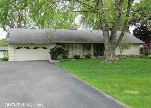 Property at 1052 Carter Dr, Flint, MI 48532, 3 beds, 2.5 baths