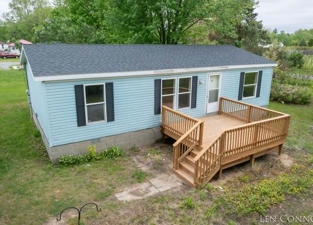 Property at 7975 Becker St NE, Cedar Springs, MI 49319, 3 beds, 2 baths