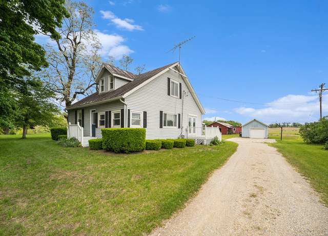 Property at 2143 135th Ave, Hopkins, MI 49328, 3 beds, 2 baths
