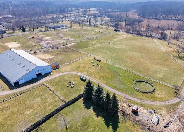 Property at 58191 8 Mile Rd, Northville, MI 48167, 3 beds, 1.5 baths