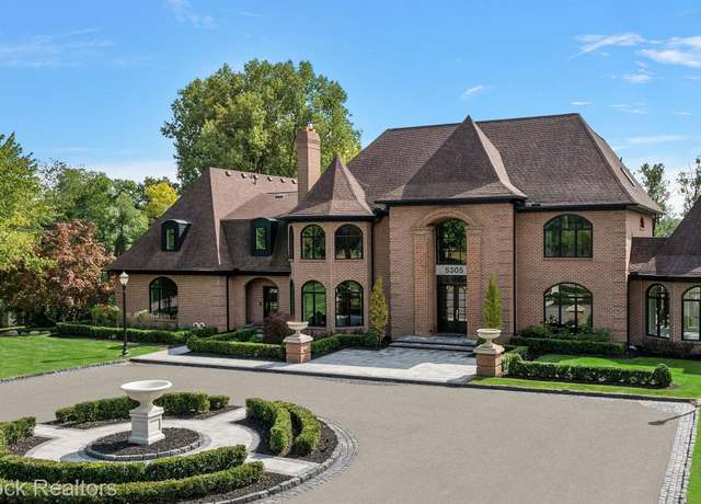 Property at 5305 Elmgate Bay Dr, Orchard Lake, MI 48324, 8 beds, 9 baths