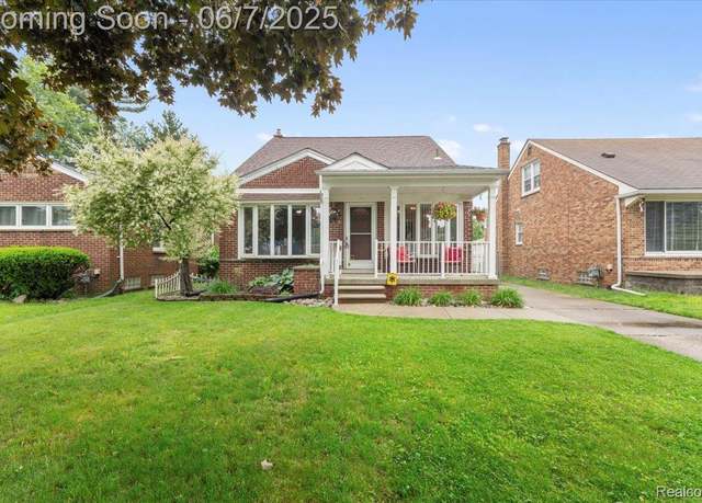 Property at 8148 Buckingham Ave, Allen Park, MI 48101, 3 beds, 2 baths