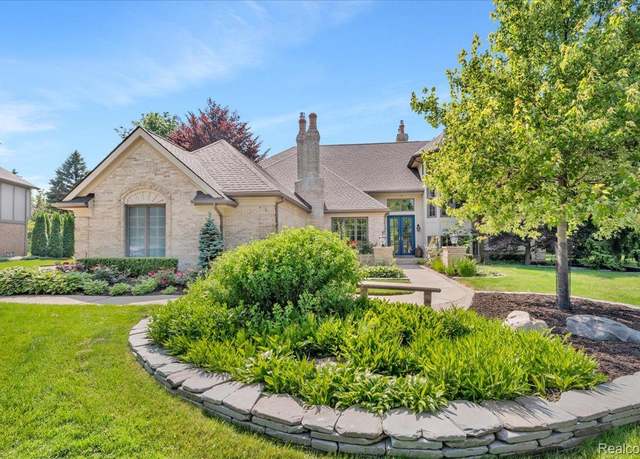 Property at 1269 Pebble Pointe Dr, Rochester, MI 48307, 4 beds, 4.5 baths