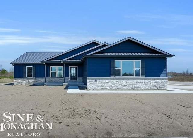 Property at 233 Nevada Ave, Marysville, MI 48040, 3 beds, 2.5 baths