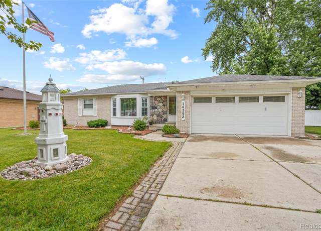 Property at 14392 Melvin St, Livonia, MI 48154, 3 beds, 2.5 baths