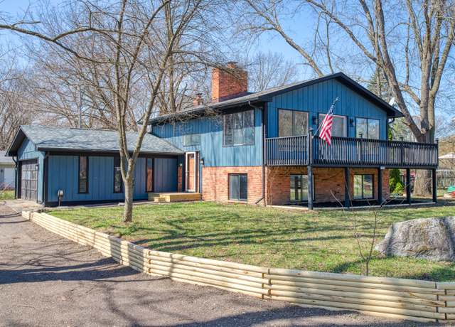 Property at 1379 Roberta Ct, Howell, MI 48843, 3 beds, 2.5 baths