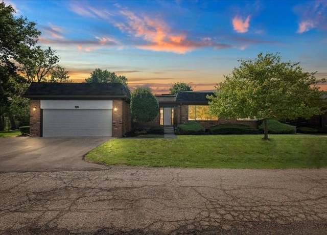Property at 24215 Wildbrook Ct #102, Southfield, MI 48034, 4 beds, 3 baths