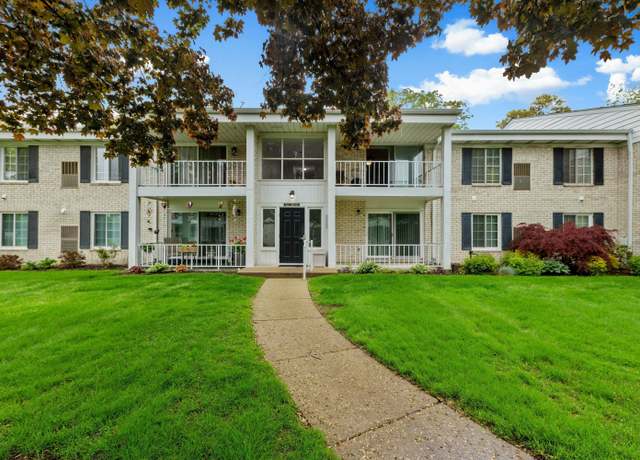 Property at 35980 Ann Arbor Trl, Livonia, MI 48150, 2 beds, 1 bath