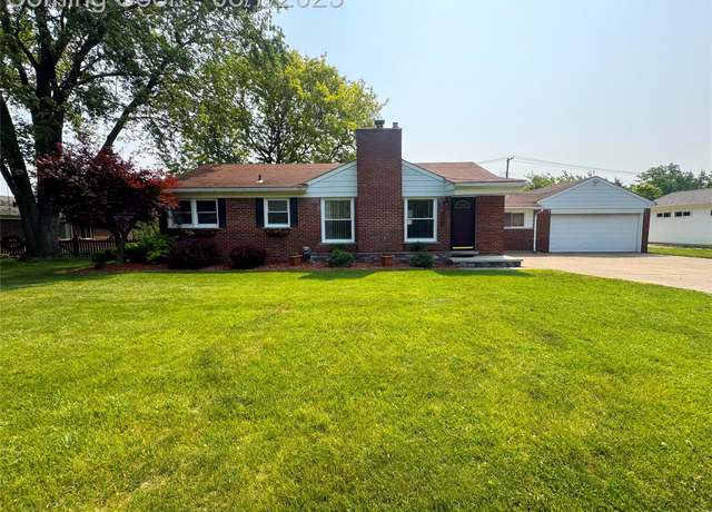 Property at 14360 Hillcrest St, Livonia, MI 48154, 3 beds, 1.5 baths