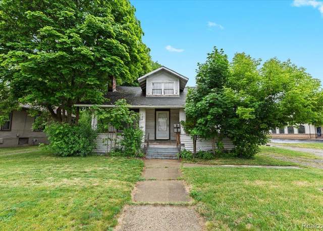 Property at 124 S Washington St, Oxford, MI 48371, 4 beds, 4 baths