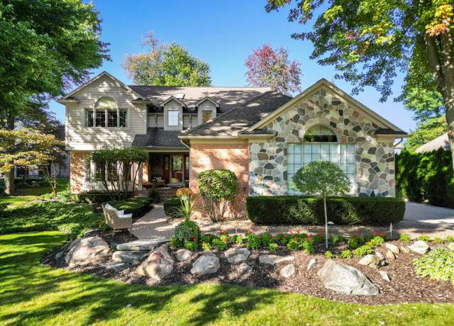 Property at 14165 Bournemuth Dr, Shelby Twp, MI 48315, 4 beds, 4.5 baths