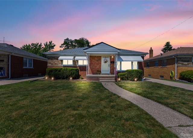 Property at 19045 Morningside Ave, Eastpointe, MI 48021, 3 beds, 1 bath