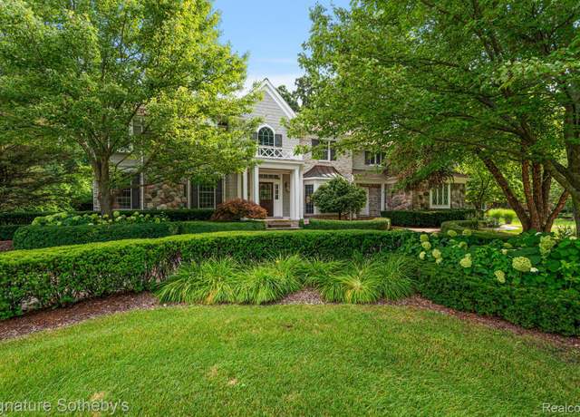 Property at 937 Mitchell Ct, Bloomfield Hills, MI 48304, 4 beds, 5 baths