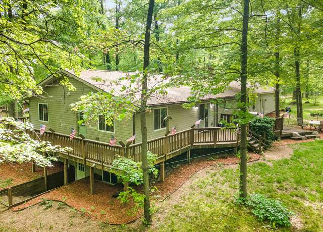 Property at 7876 Douglas Rd, Riverdale, MI 48877, 7 beds, 3 baths