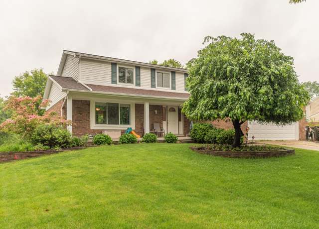 Property at 952 Colony Dr, Saline, MI 48176, 4 beds, 3.5 baths