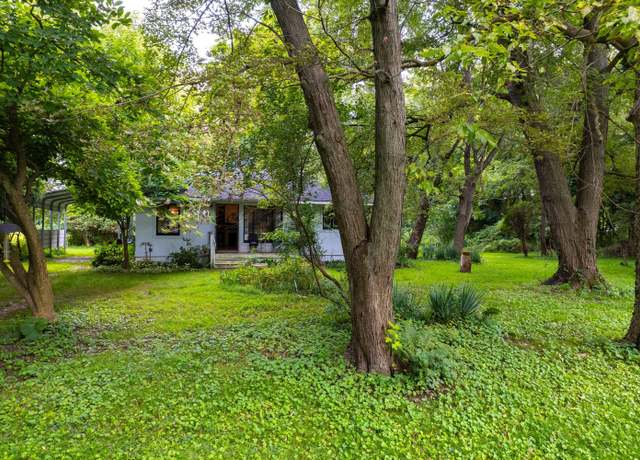 Property at 37539 Palmer Woods Blvd, Sterling Heights, MI 48312, 2 beds, 1 bath