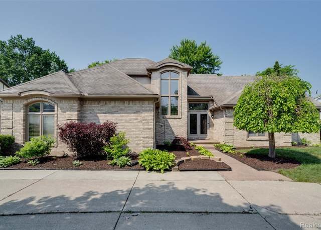 Property at 30753 Sunderland Dr, Farmington Hills, MI 48331, 3 beds, 3.5 baths