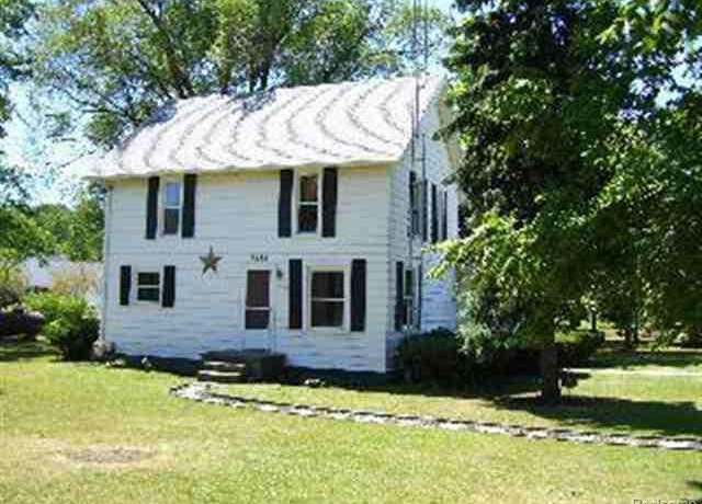 Property at 9449 Turk Rd, Ottawa Lake, MI 49267, 3 beds, 1 bath