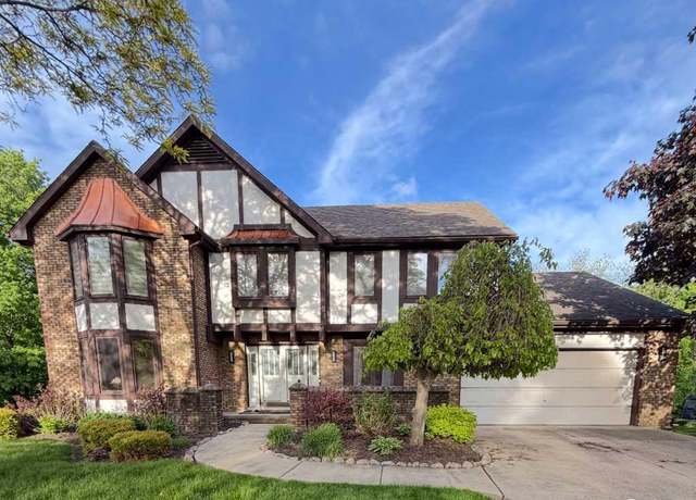 Property at 30797 Country Ridge Cir, Farmington Hills, MI 48331, 5 beds, 3.5 baths