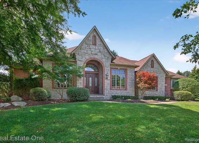 Property at 1231 Deer Path Trl, Oxford Charter Township, MI 48371, 3 beds, 3.5 baths
