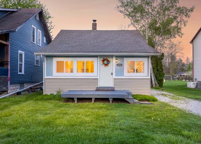 Property at 1291 E Lake Dr, Novi, MI 48377, 3 beds, 1.5 baths
