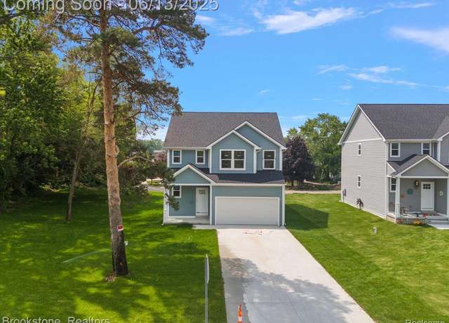 Property at 4315 Major Ave, Waterford, MI 48329, 3 beds, 2.5 baths