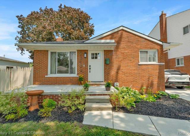 Property at 23139 Deziel St, St Clair Shores, MI 48082, 3 beds, 2 baths