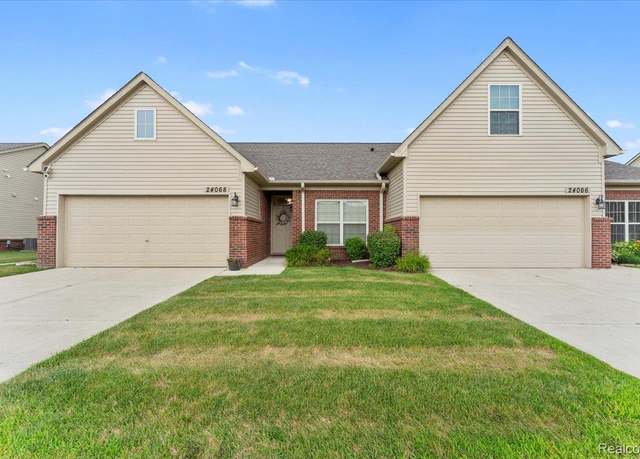 Property at 24068 Hemlock Dr, Flat Rock, MI 48134, 2 beds, 2 baths