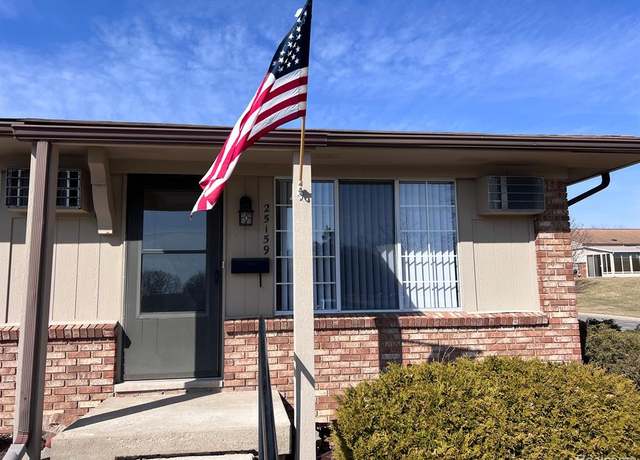 Property at 25159 Franklin Ter #8, South Lyon, MI 48178, 1 bed, 2 baths