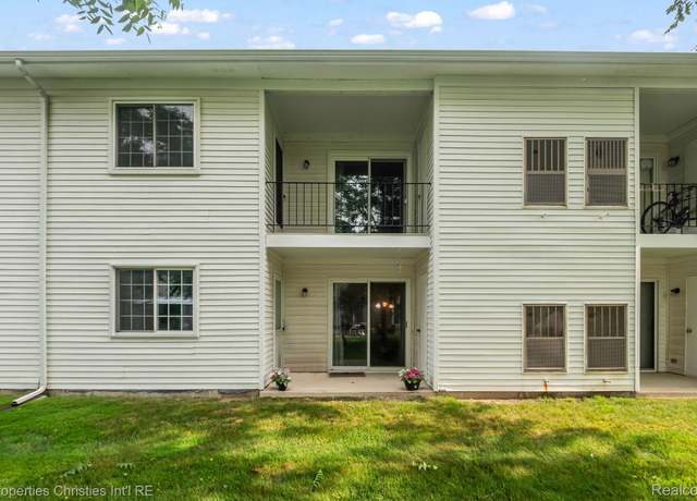 Property at 23412 Middlebelt Rd, Farmington, MI 48336, 2 beds, 1 bath