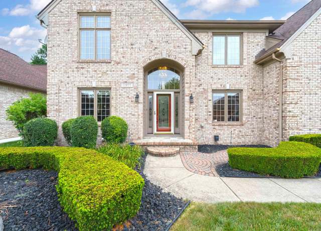 Property at 11877 Cedarwood Dr, Shelby Twp, MI 48315, 4 beds, 2.5 baths